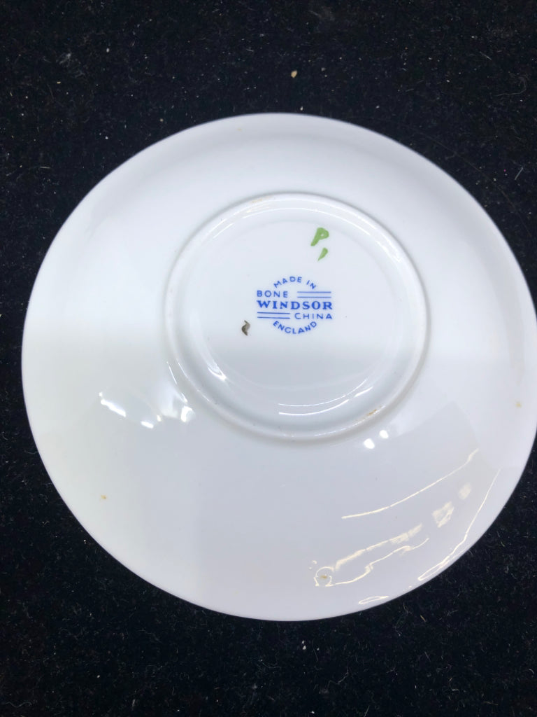 VTG SVC 3 CORONATION QUEEN ELIZABETH TEACUP SAUCERS-6PC.