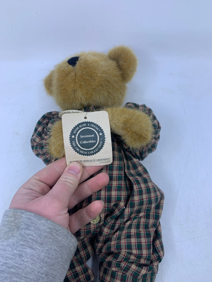 LIGHT TAN BEAR W/ GREEN PLAID JUMPSUIT.