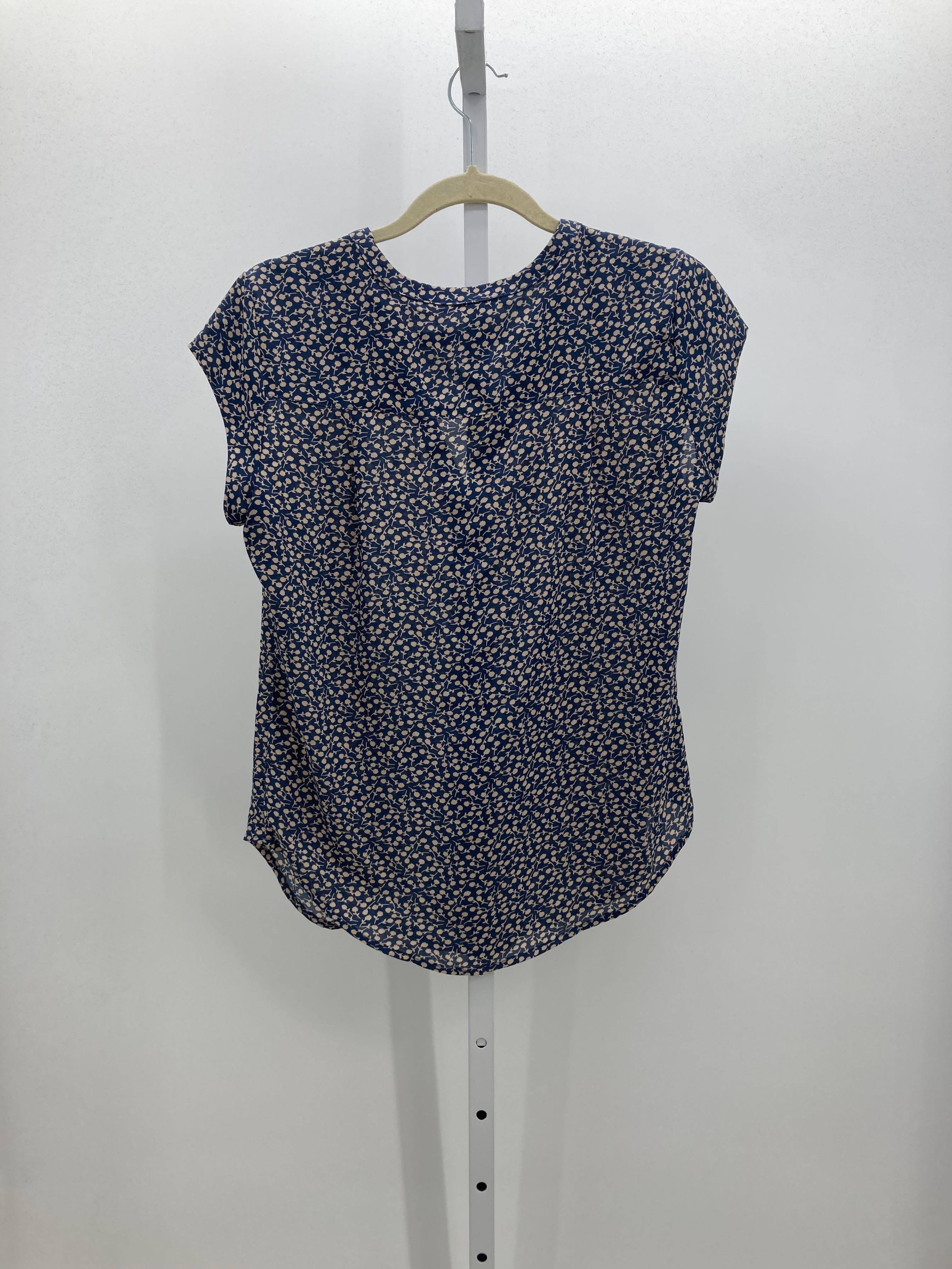Fun 2 Fun Size Small Juniors Short Sleeve Shirt