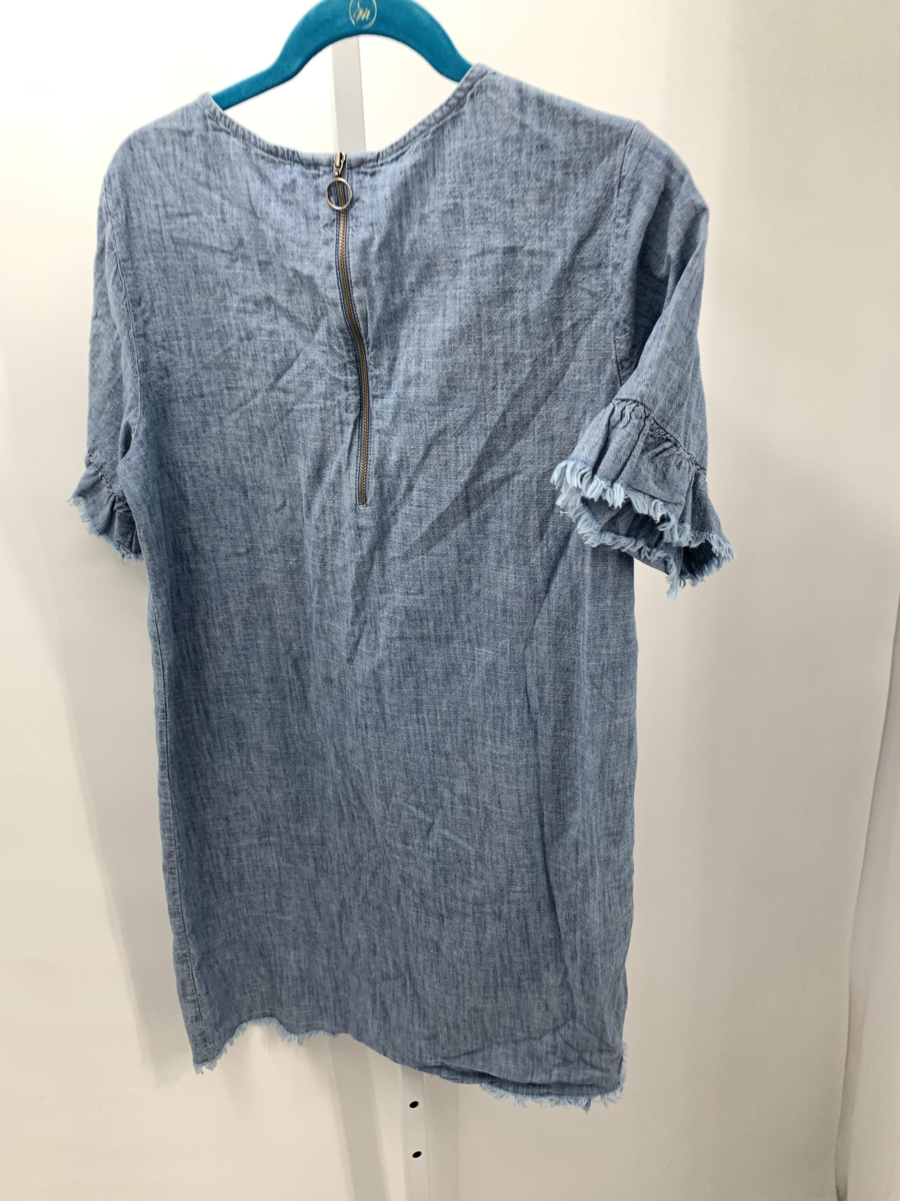 Size Large Misses Short Sleeve Dress