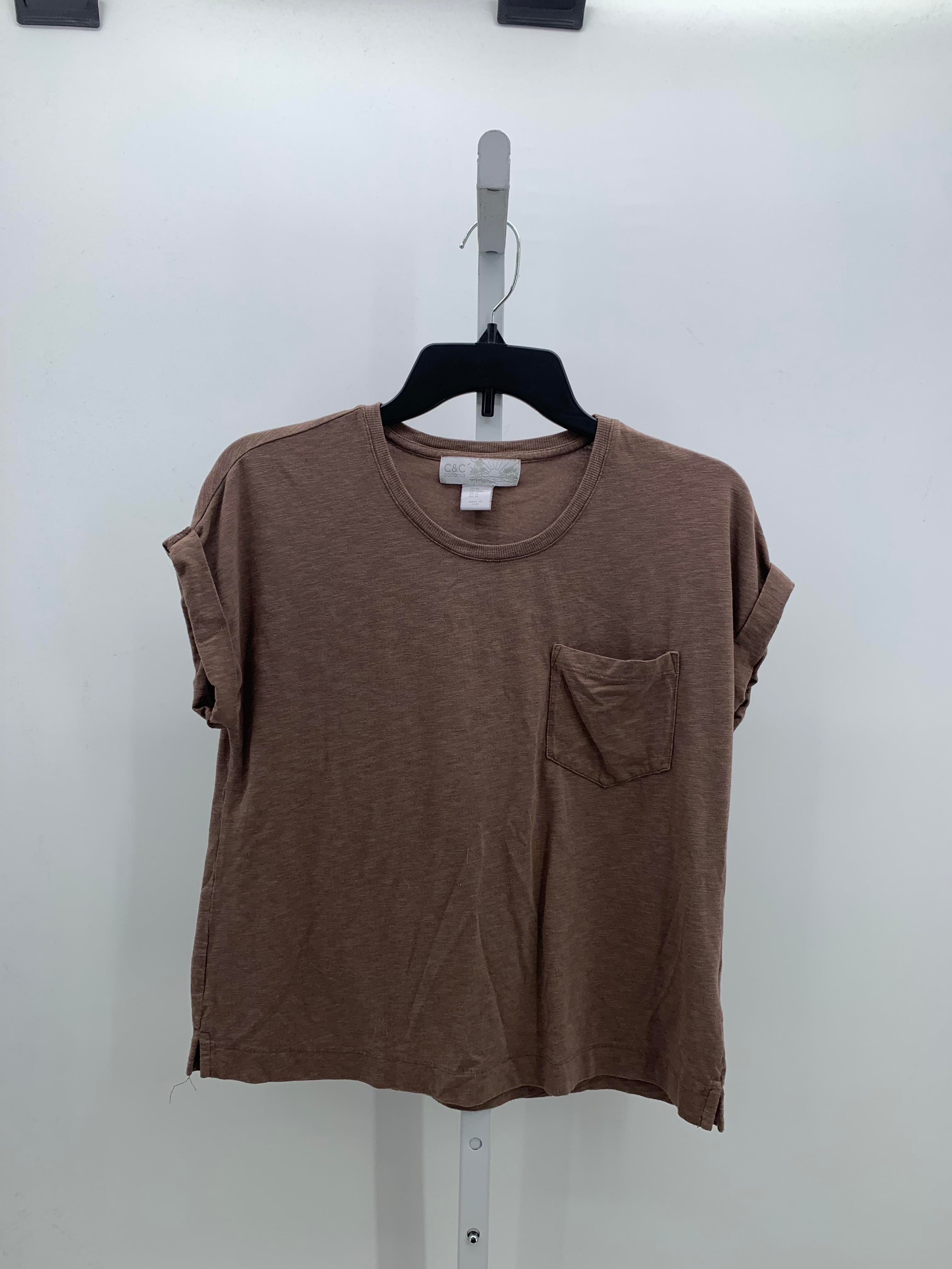 Size Medium Misses Short Sleeve Shirt