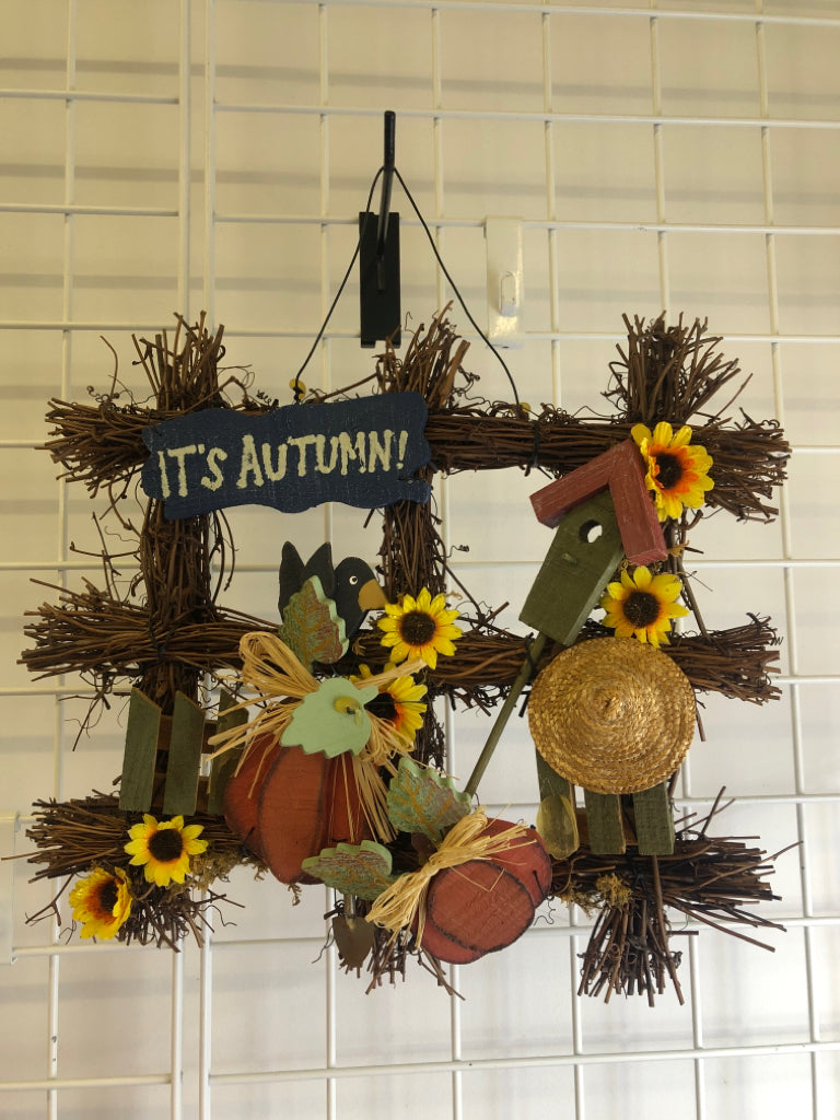 "IT'S AUTUMN" BROWN SQUARE TWIG DOOR HANGING PUMPKINS.