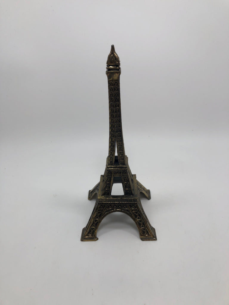 GOLD EIFFEL TOWER DECOR.
