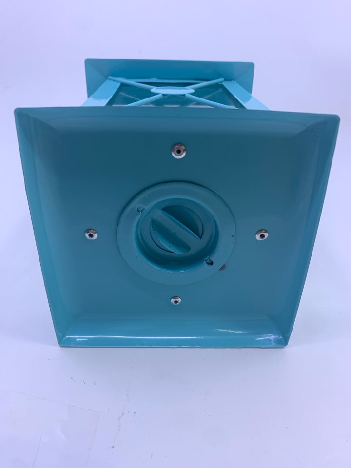 LIGHT BLUE METAL TEA LIGHT LANTERN.