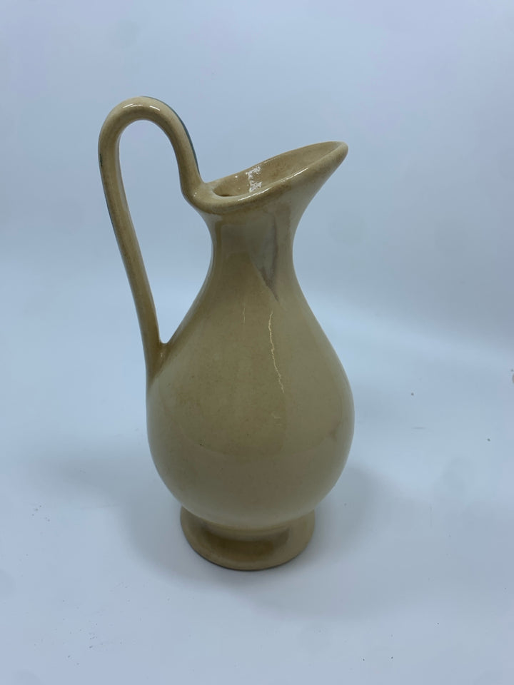 VTG FLOWER PAINTED TAN CERAMIC PITCHER.