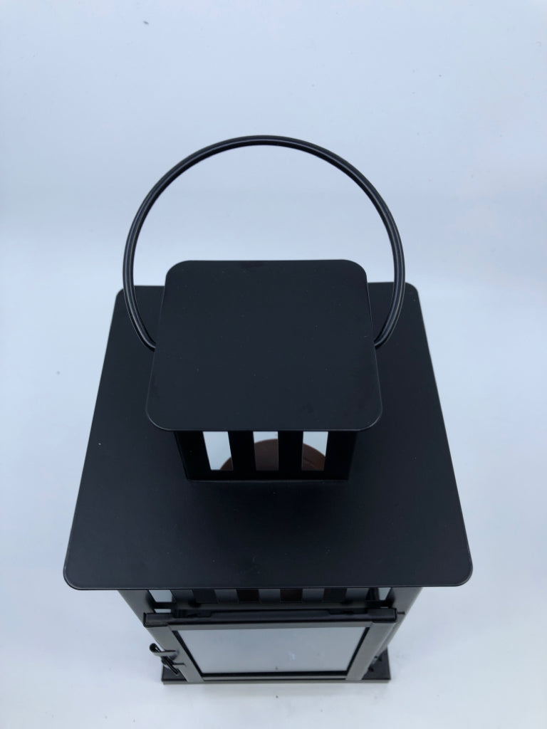 BLACK GLASS DOOR LANTERN.