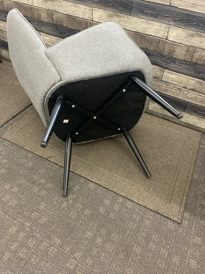 GREY HIGH BACK CHAIR W BLACK LEGS.