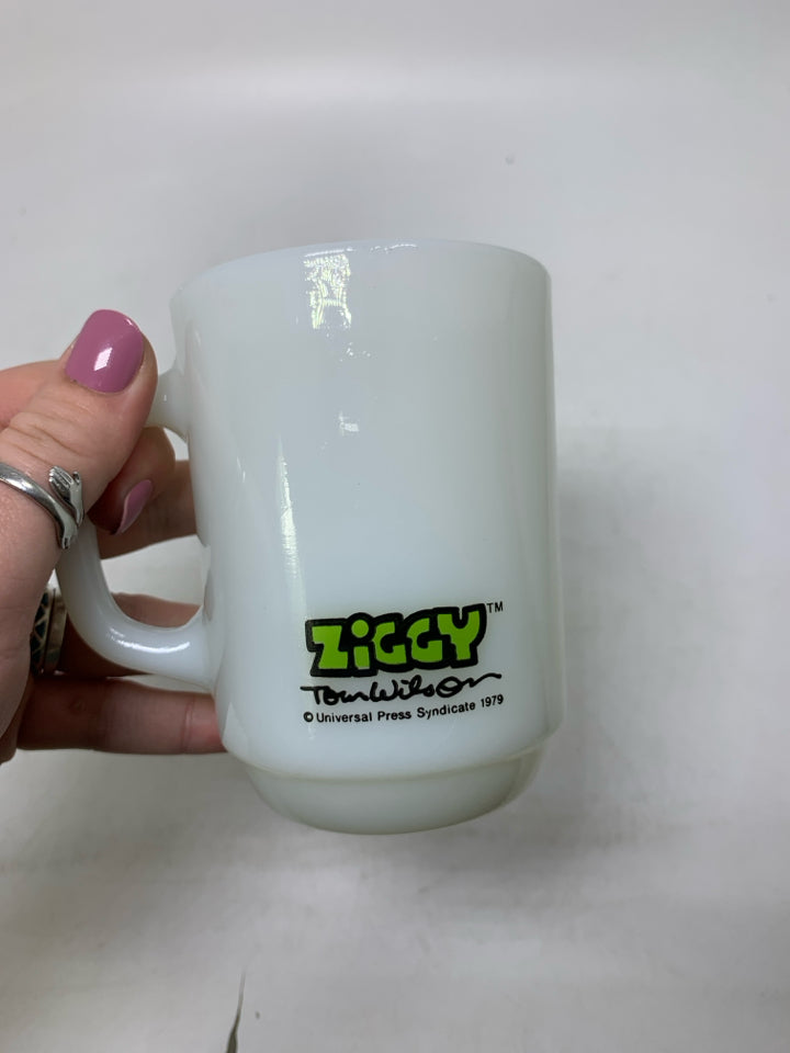 VTG MILK GLASS I'M SWEET ENOUGH MUG.