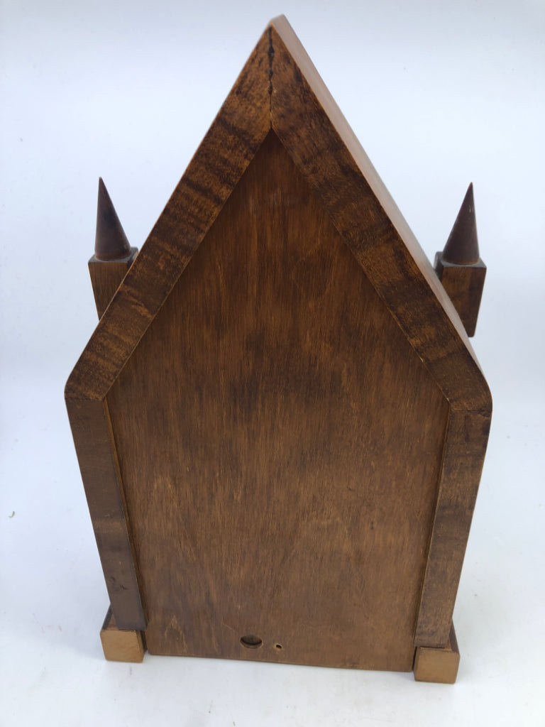 VTG HEAVY STEEPLE MANTLE CLOCK.