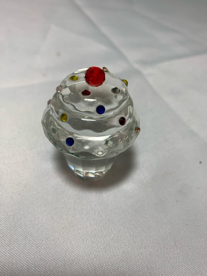 SMALL CRYSTAL CUPCAKE.