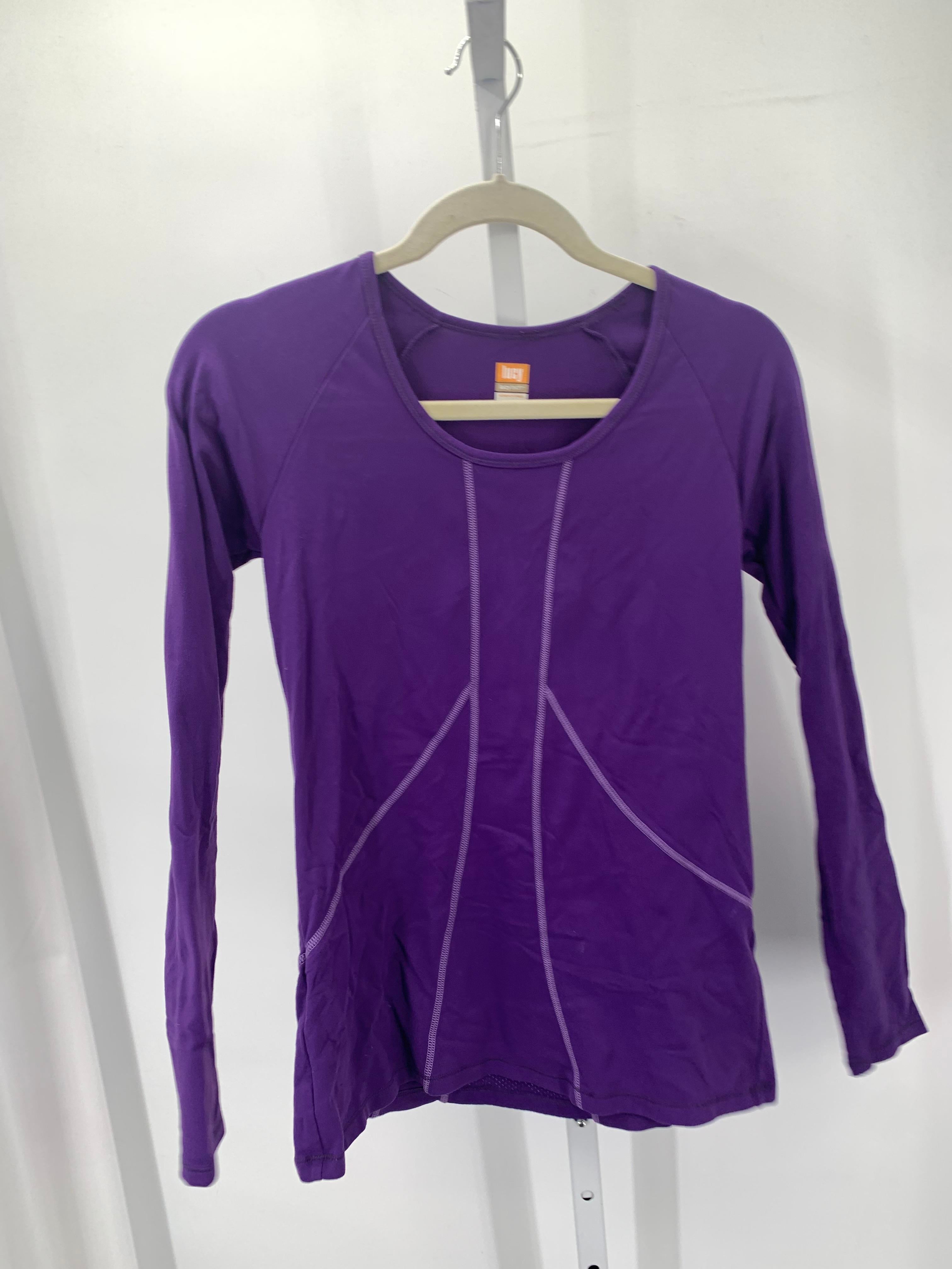 Lucy Size Small Misses Long Sleeve Shirt