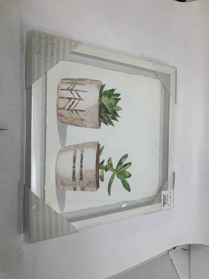 NEW 2 SUCCULENTS IN PLANTERS WALL HANGING.