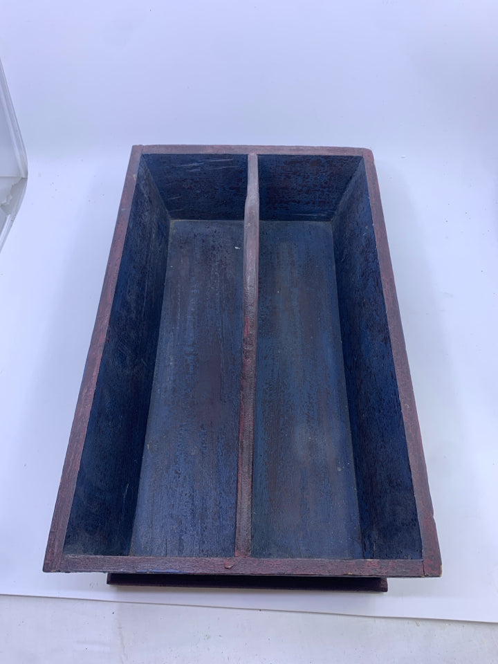 NAVY DIVIDED WOOD BASKET W HANDLE.