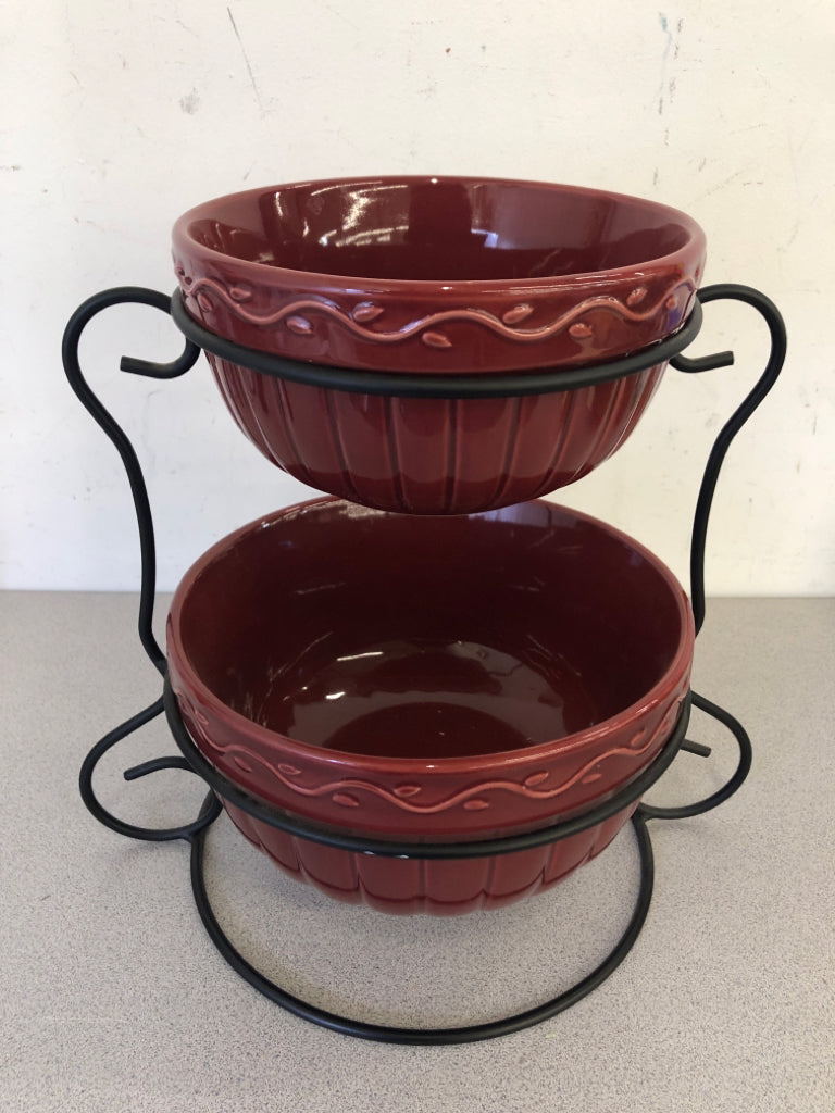 2 TIER RED MIXING BOWL SET IN BLACK METAL STAND.