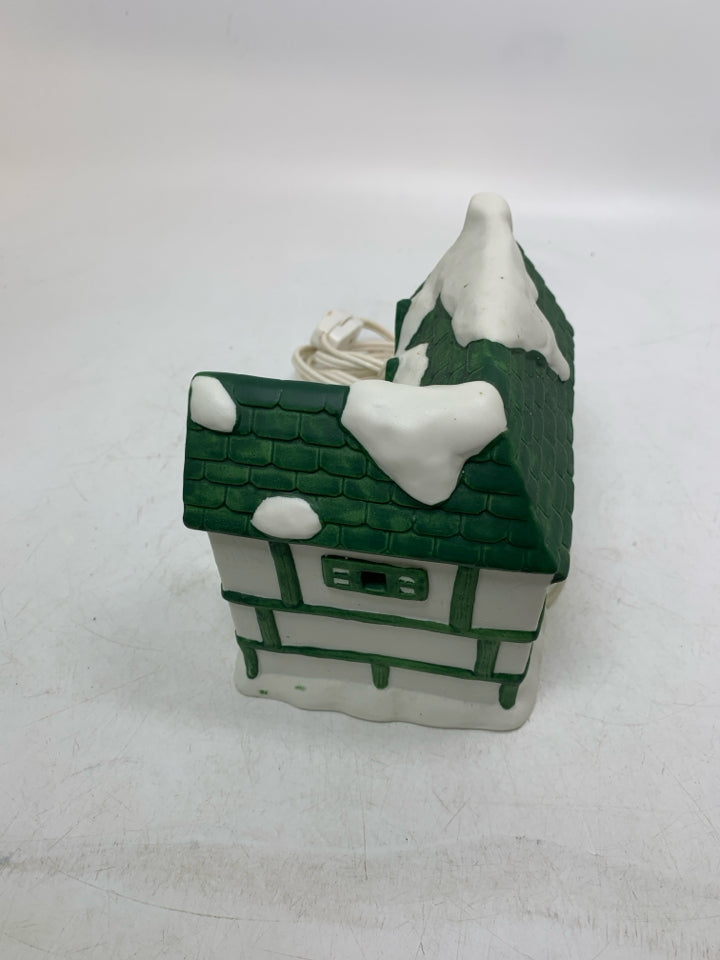 SMALL MILLER TOYS SHOPPE LIGHT UP HOUSE.