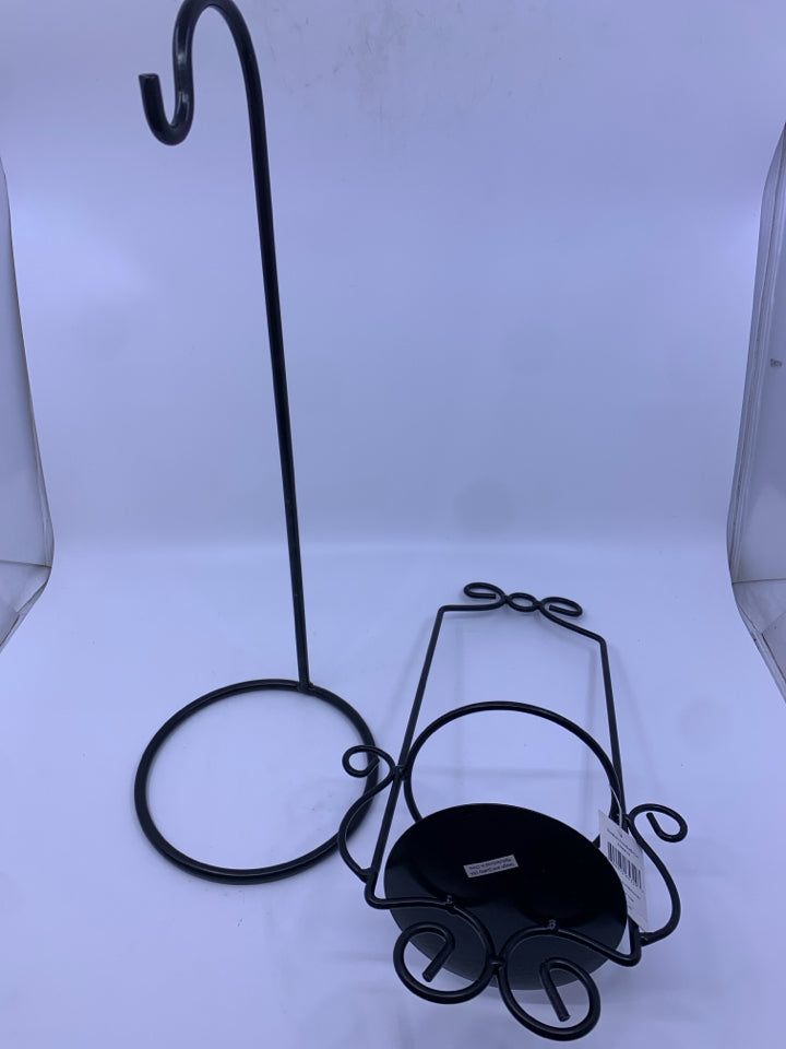BLACK METAL 2PC JAR CANDLE HOLDER.