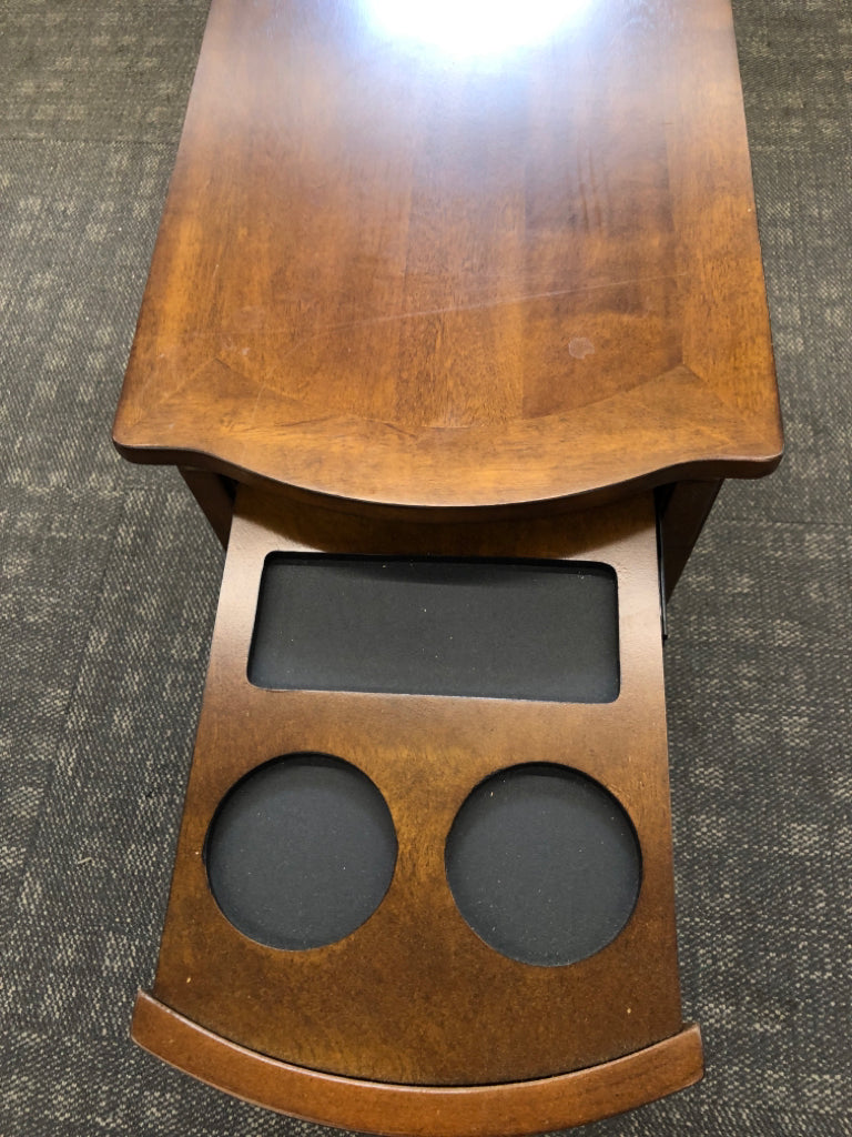 WOOD SIDE TABLE W/CUP HOLDER DRAWER SHELF & POWER STRIP.