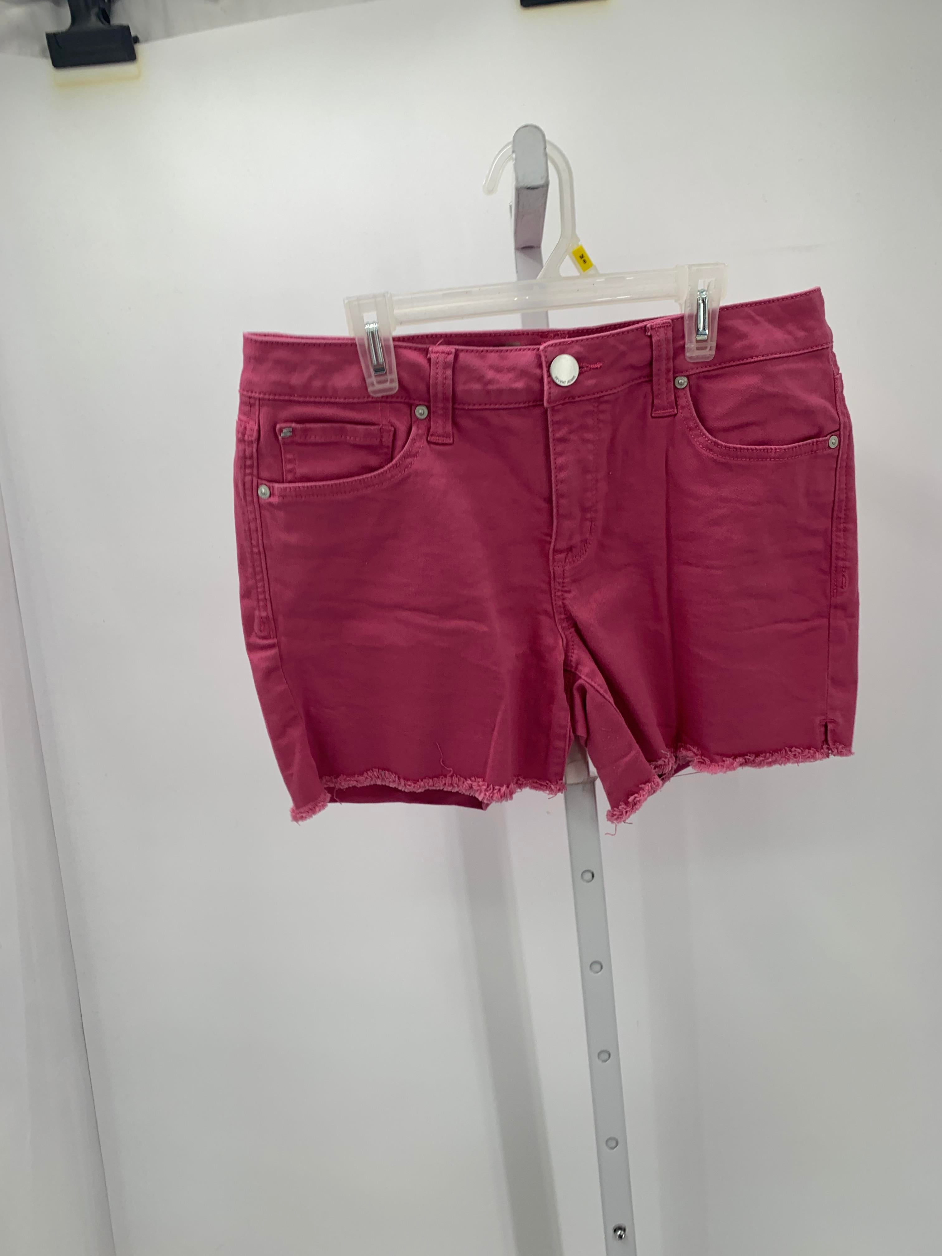 Seven Apparel Size 6 Misses Shorts