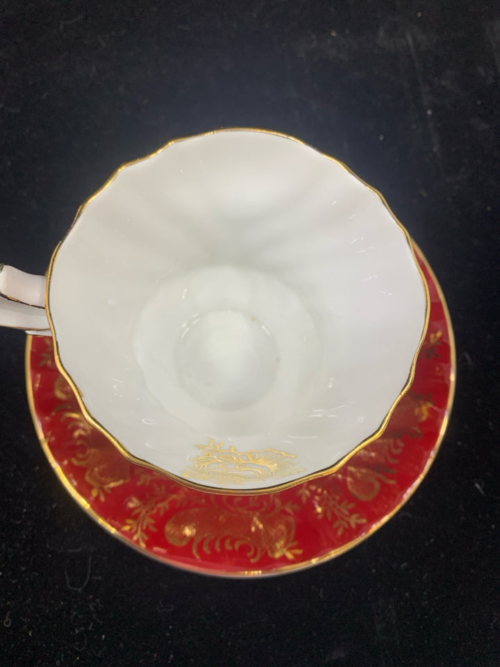 VTG RED W/GOLD DESIGN TEA CUP & SAUCER-QUEEN ANNE.