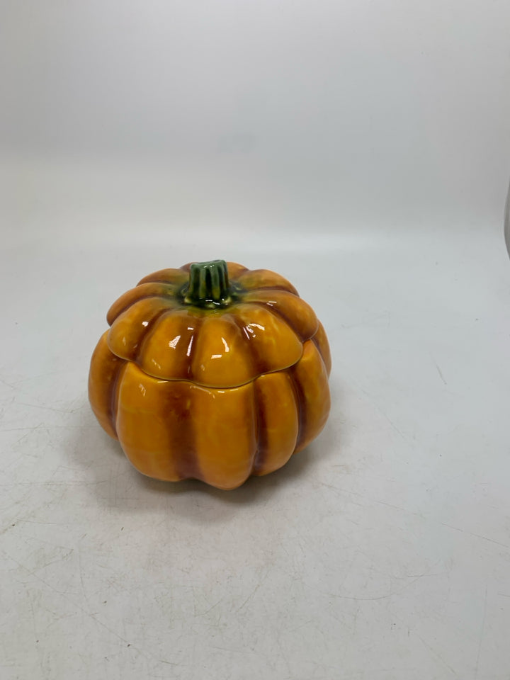 OLFAIRE SMALL PUMPKIN CANISTER MADE IN PORTUGAL.