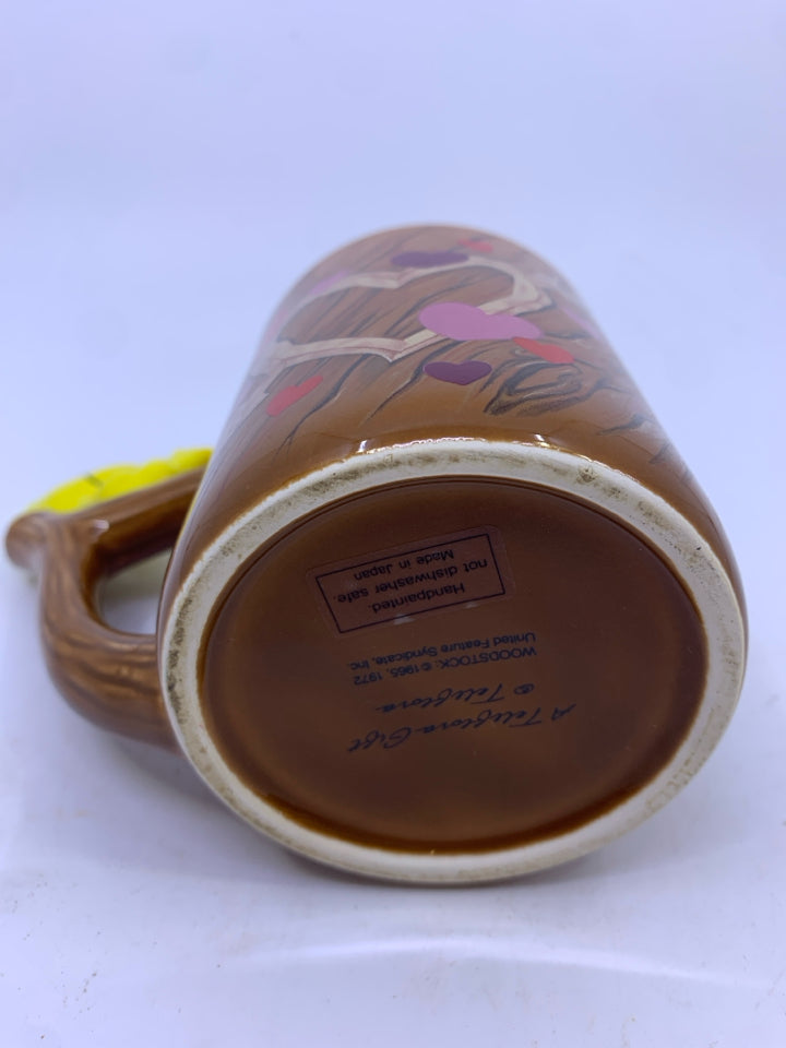 WOOD HEART WOODSTOCK MUG.