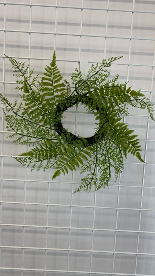 FAUX FERN WREATH W/TWIG DESIGN.