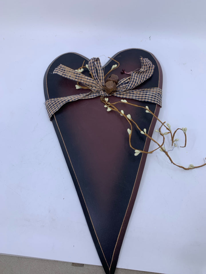 LARGE HEART WITH BELLS & RIBBON.