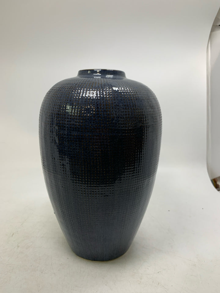 HONEY BLOOM TEXTURED DARK BLUE/PURPLE VASE NO NECK.