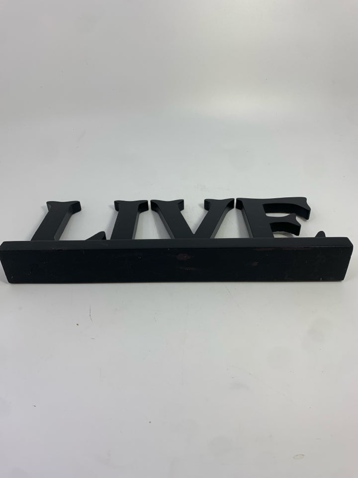 "LIVE" STANDING SIGN.