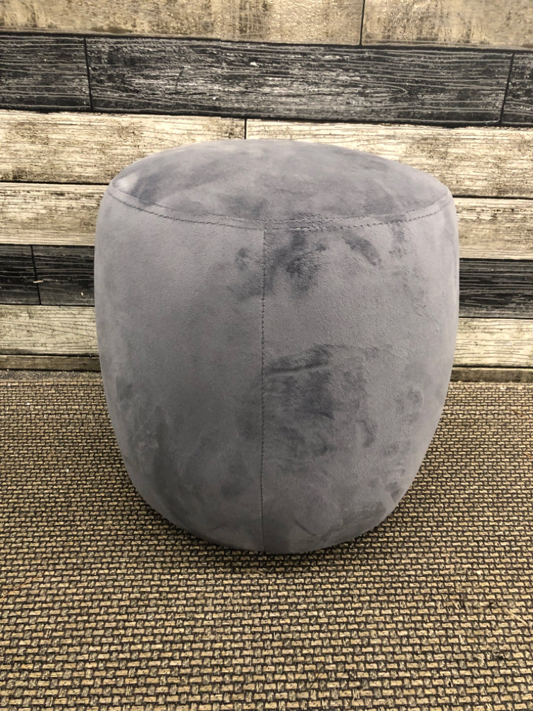 DARK GREY SMALL FABRIC SITTING STOOL.