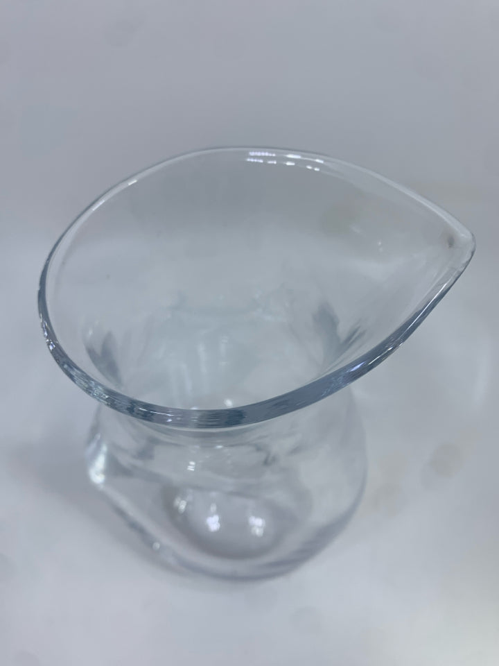 CLEAR GLASS "DONUT HOLE" DECANTER.