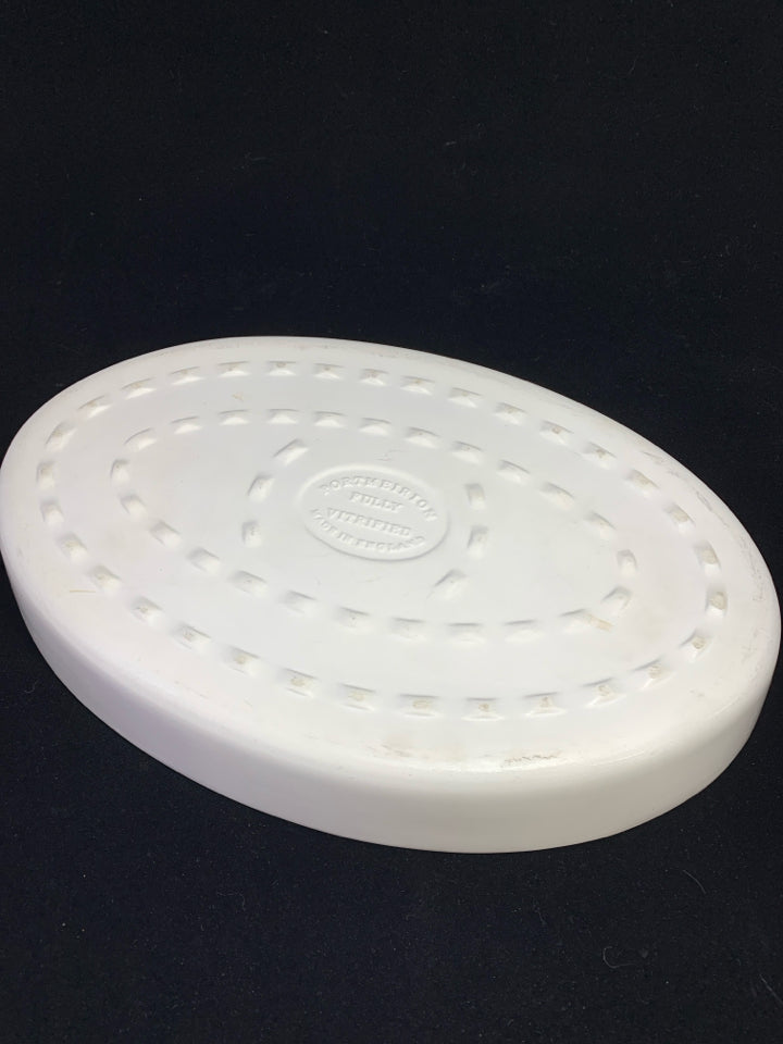 VTG SUMMER STRAWBERRIES OVAL BAKING DISH.