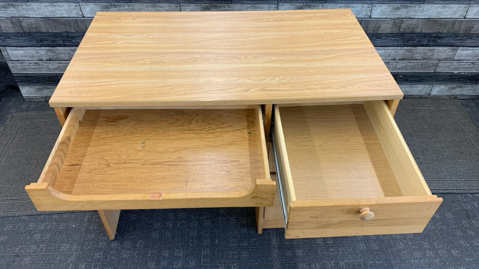 BLONDE 3 DRAWER DESK W/ KEYBOARD DRAWER HEAVY.