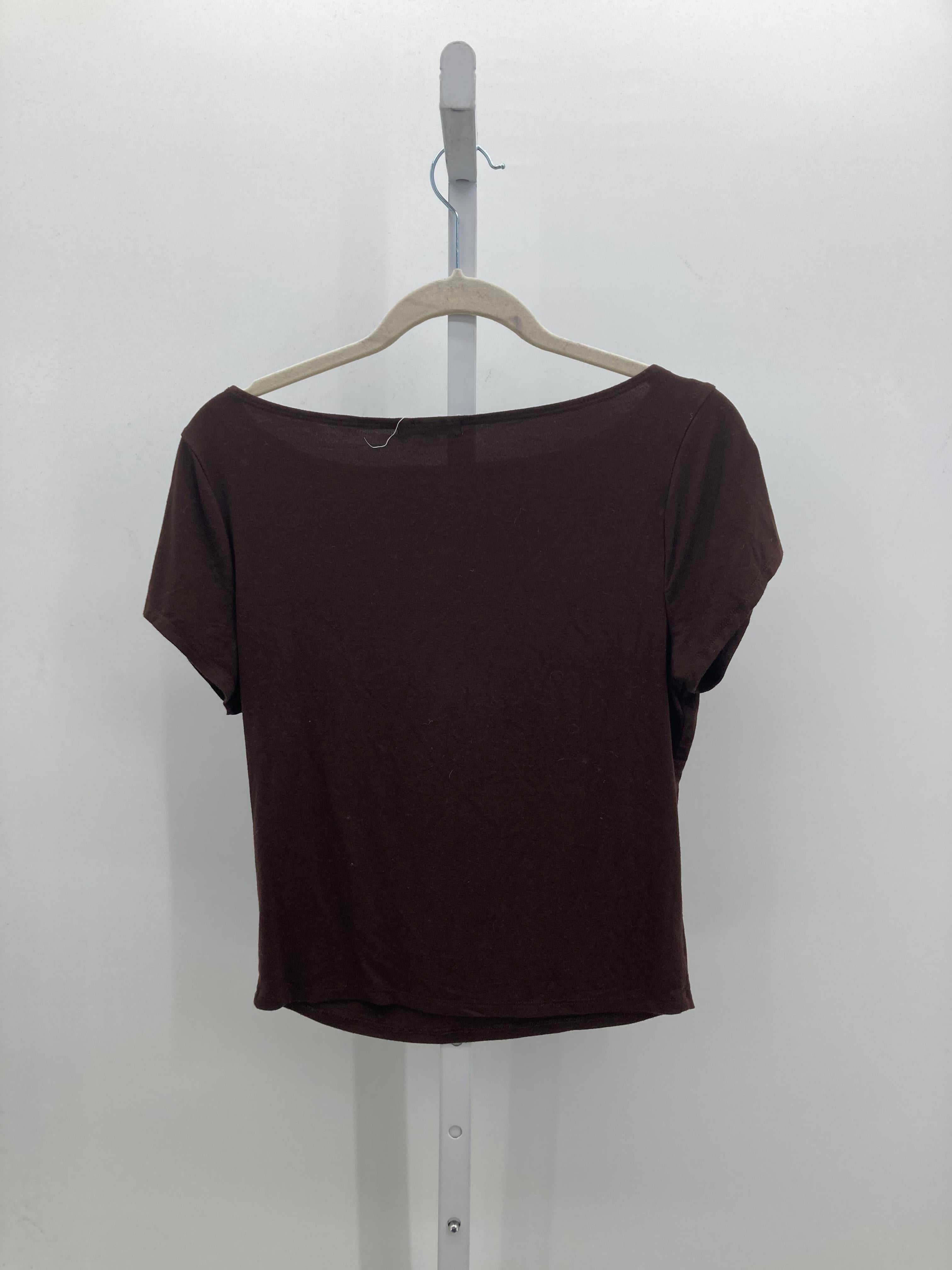 Size Large Juniors Short Sleeve Shirt