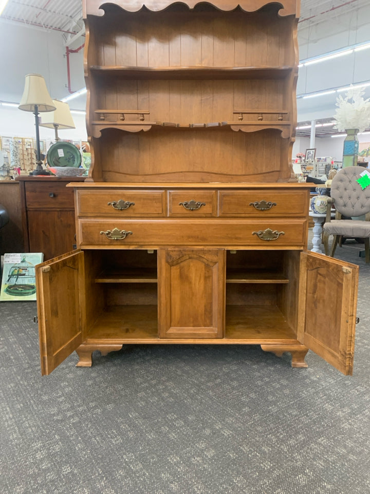 2PC VTG WOOD BUFFET HUTCH- 2 DRAWERS, CABINET.