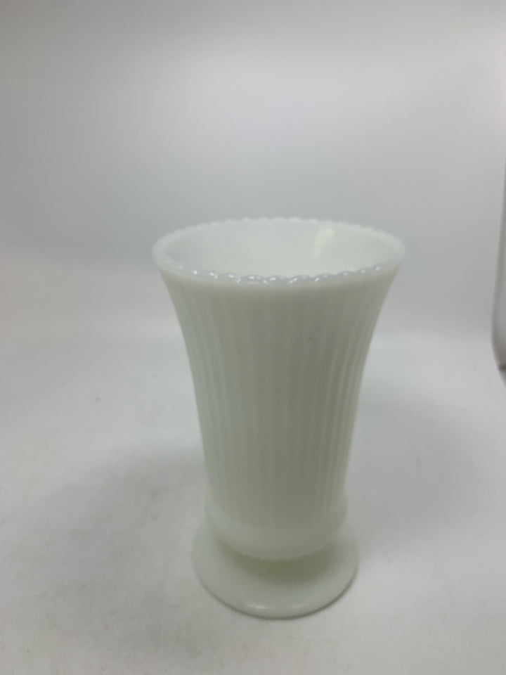 VTG MILK GLASS FOOTED FLUTED SCALLOP EDGE VASE.