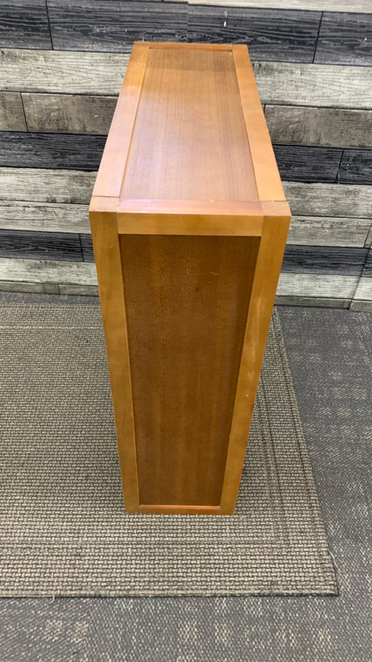 WOOD BATHROOM CABINET W/SLOTTED DOORS 3 SHELVES.