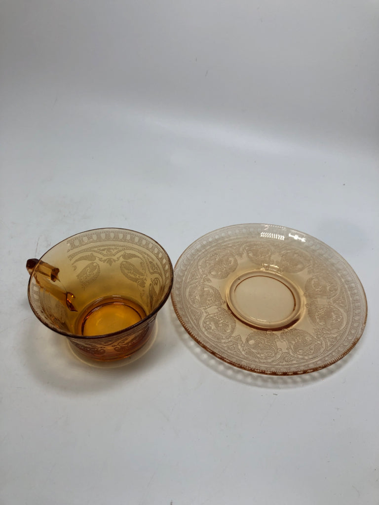 8PC VTG AMBER CUPS & SAUCERS.