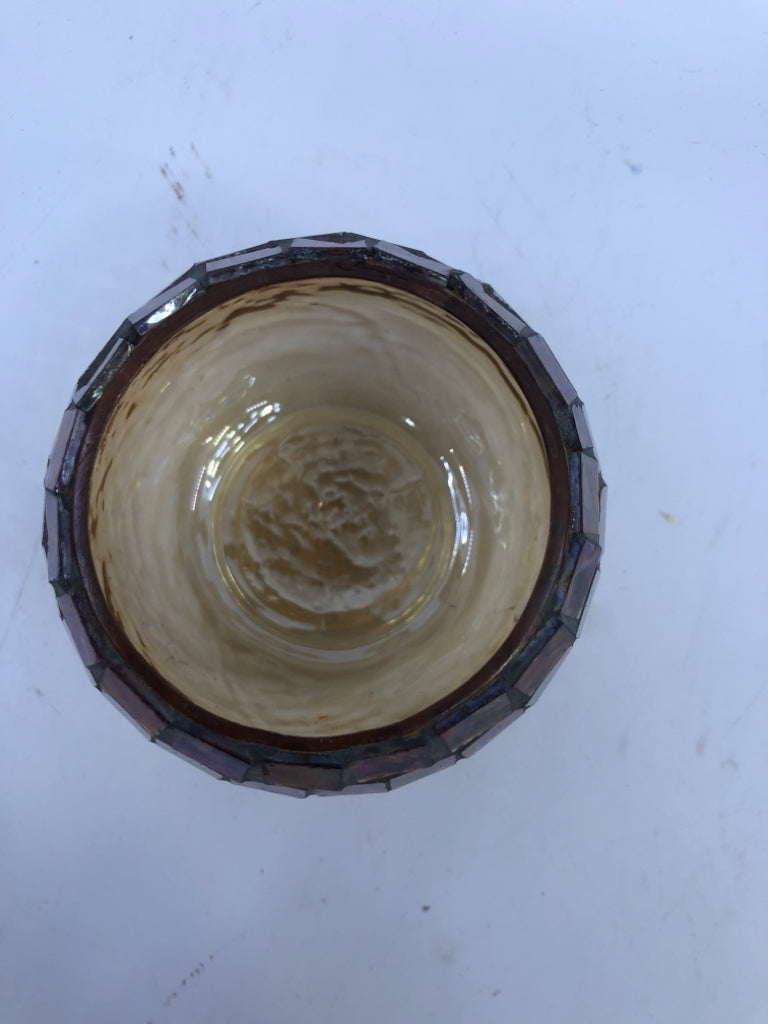 AMBER IRIDESCENT MOSAIC ROUND CANDLE HOLDER.
