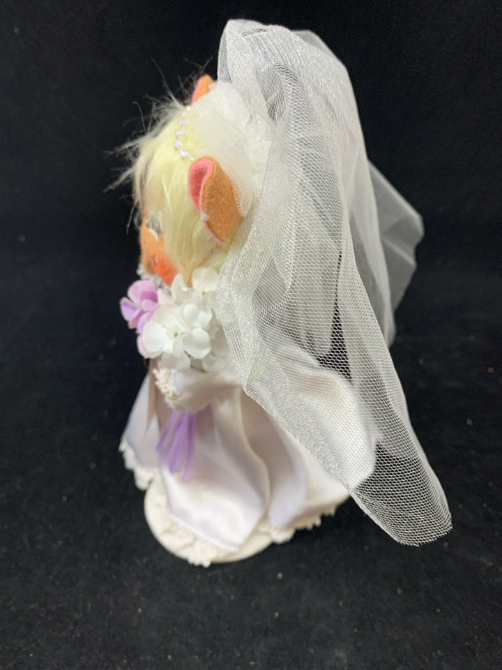 ANNALEE BRIDE & GROOM.