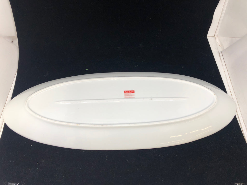 LONG WHITE OVAL DISH BODUM.