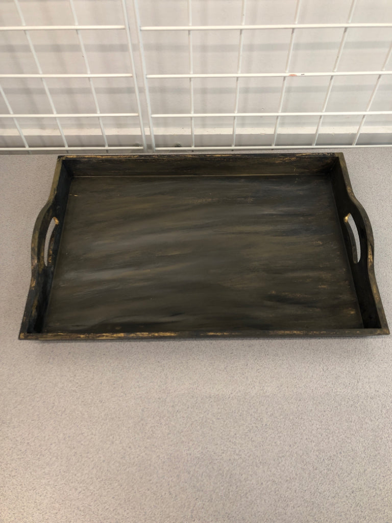 GOLD BRUSHED WOOD TRAY.