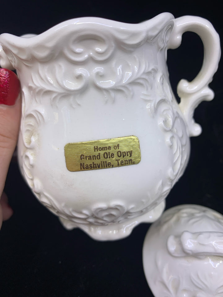 WHITE CERAMIC SUGAR & CREAMER SET.