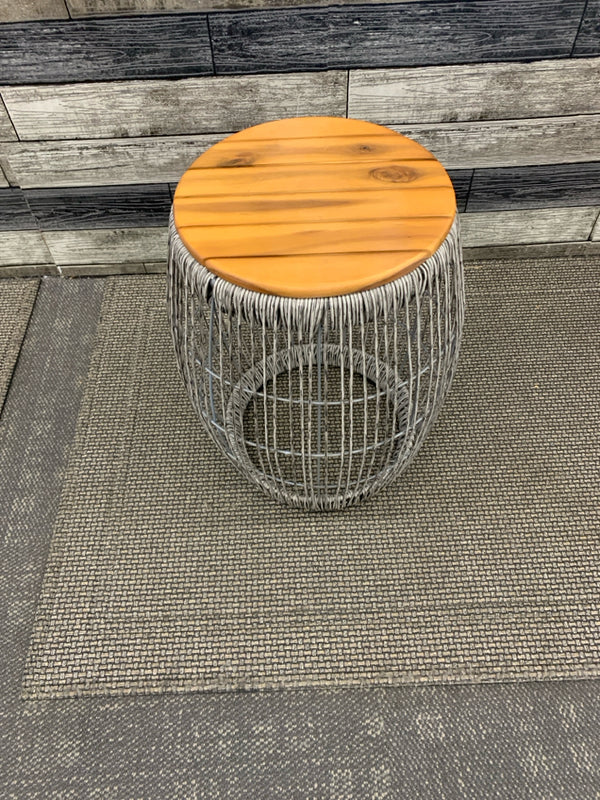 TWEED WRAPPED BARREL WITH WOOD TOP SIDE TABLE.