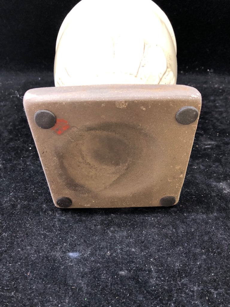 CREAM BROWN CERAMIC URN VASE WITH TOPPER.