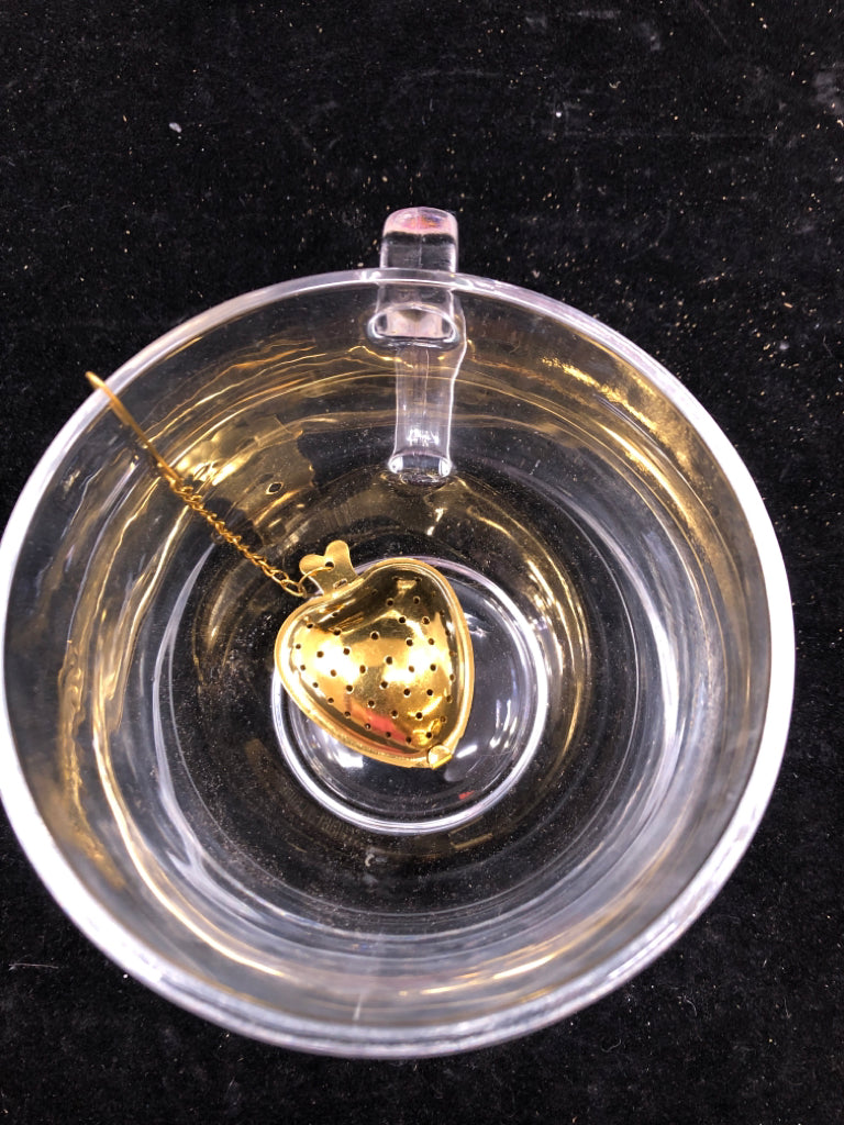 GLASS MUG WITH HEART STEEPER