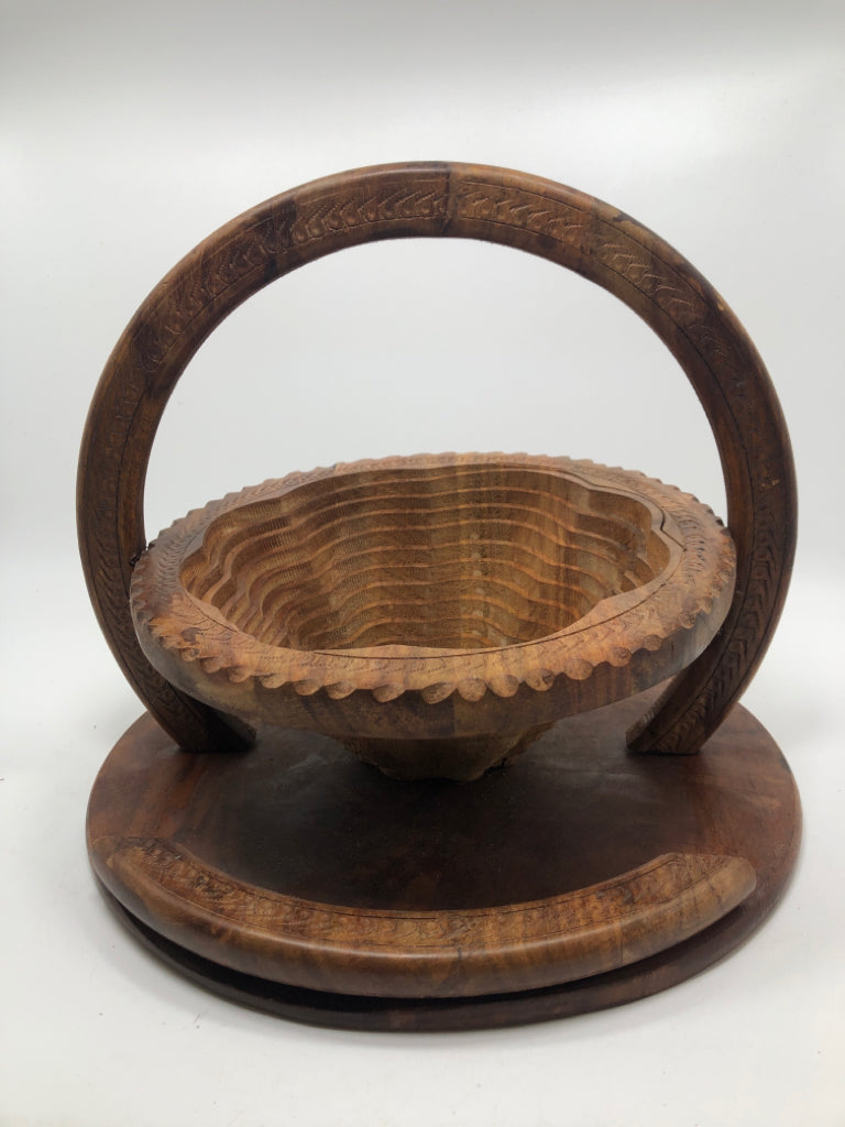 HAND-CARVED COLLAPSIBLE WOODEN BASKET TRIVET.