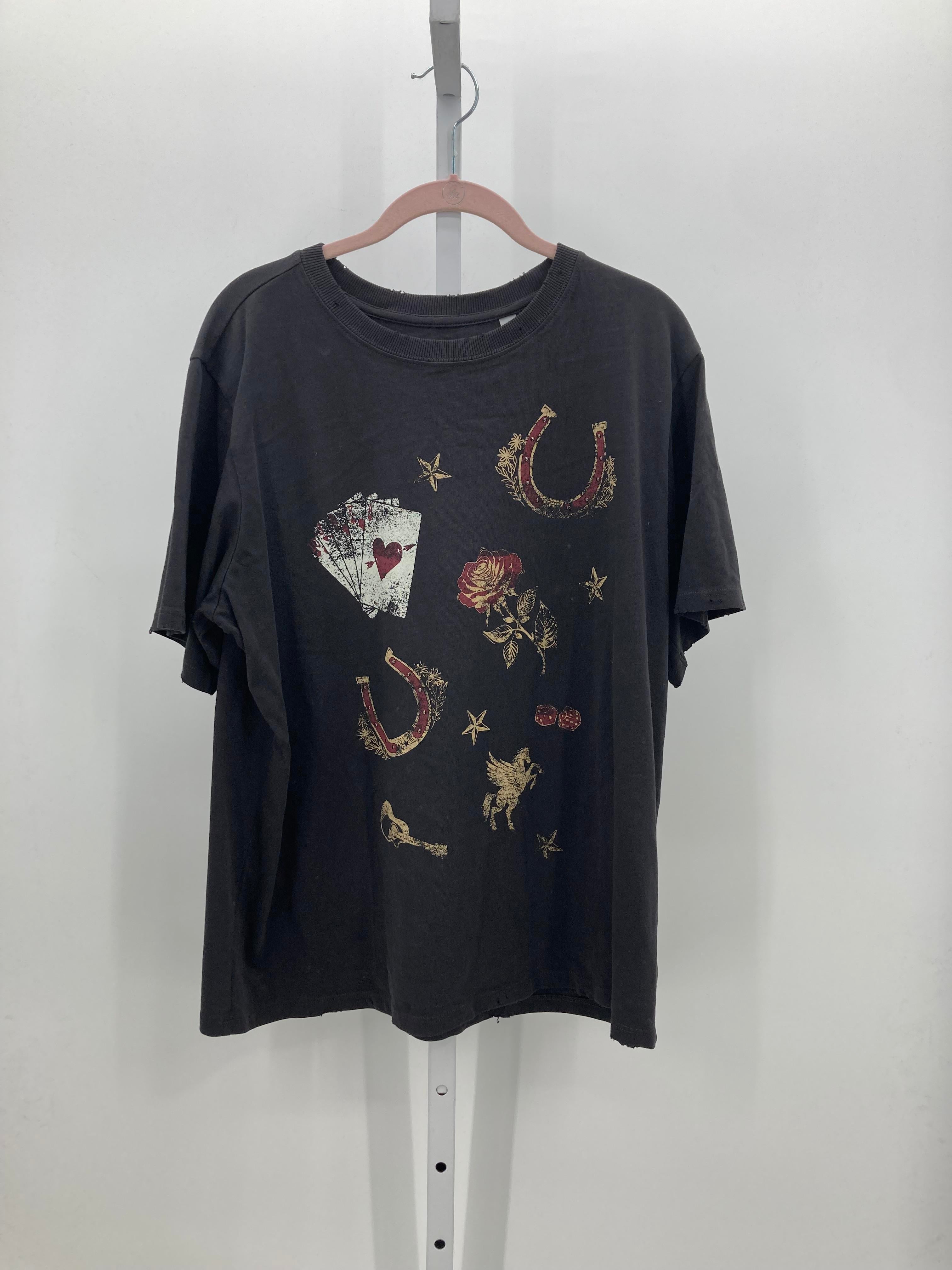GRAPHIC KNIT TEE.