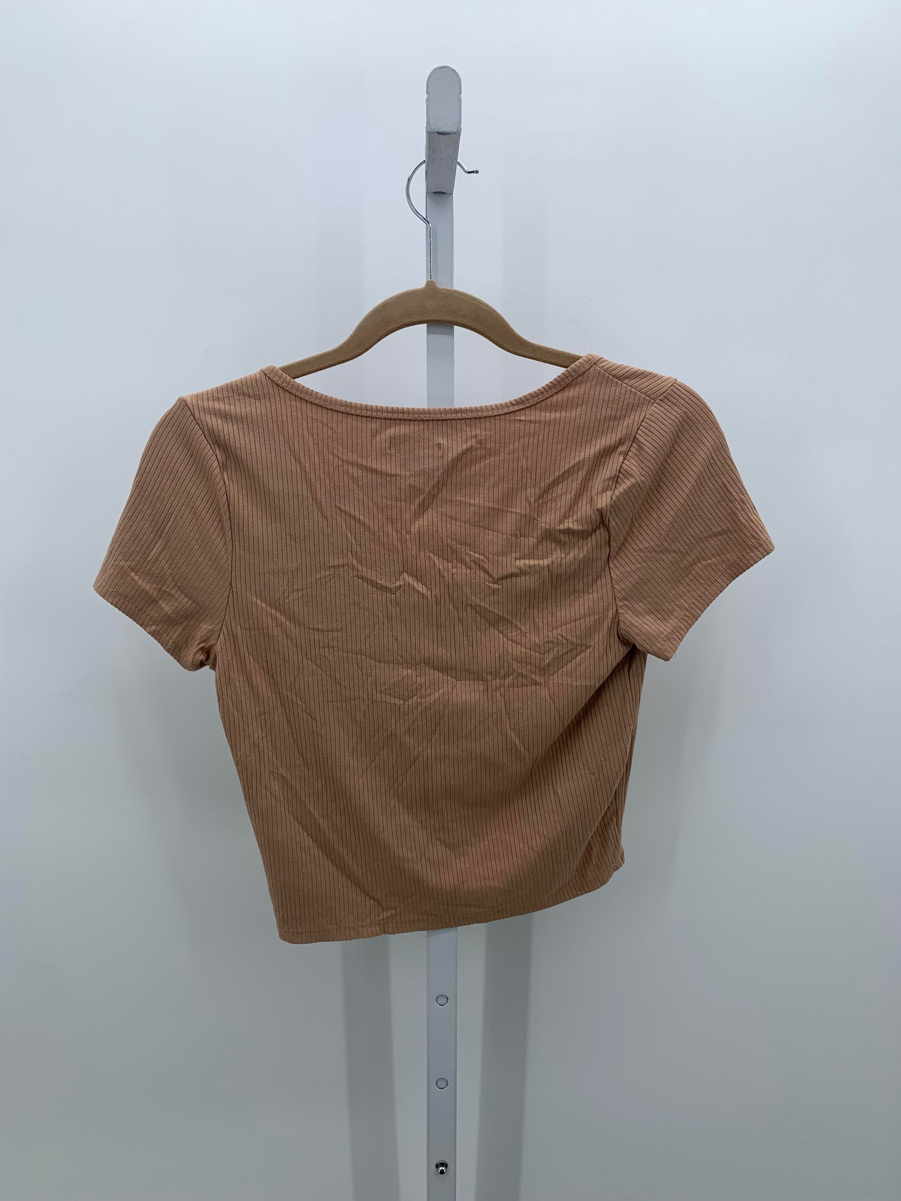 Wild & Cozy Size Medium Misses Short Sleeve Shirt