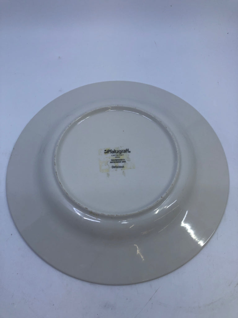 4 APPLE PATTER PFALTZGRAFF DINNER PLATES.